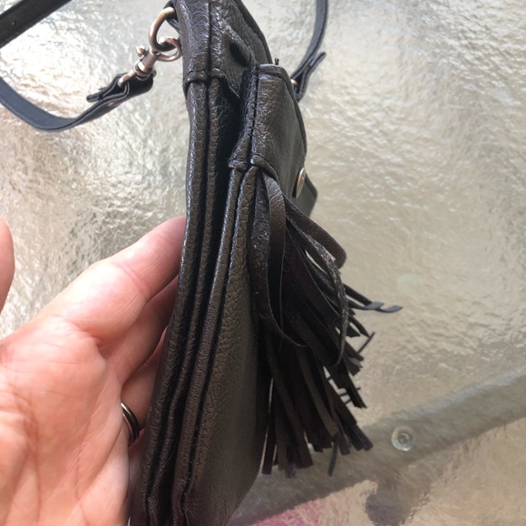 ROXY fringe Crossbody - Picture 15 of 16